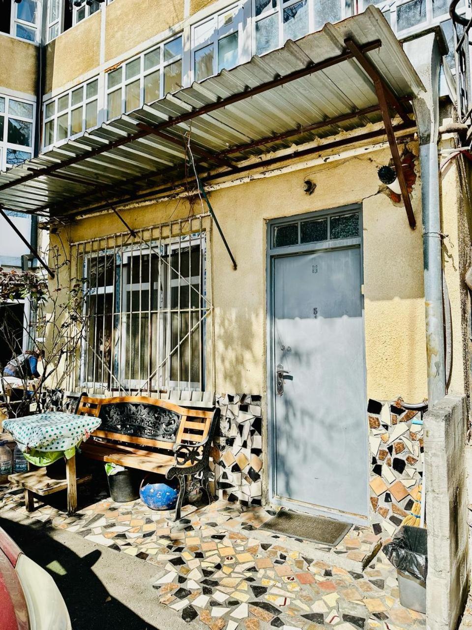 Historical Apartment In City Center Tbilisi Eksteriør bilde